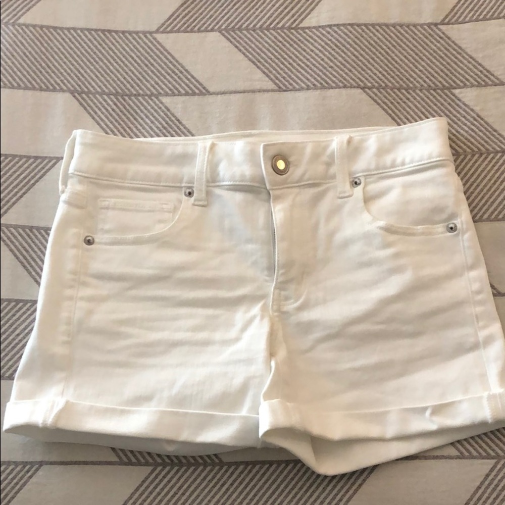 AE White Ne(x)t Level Midi Short Sz 6 — Like New!